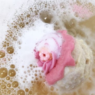 Glazy For You Doughnut Bath Bomb, 160g - Bomb Cosmetics - Image 2