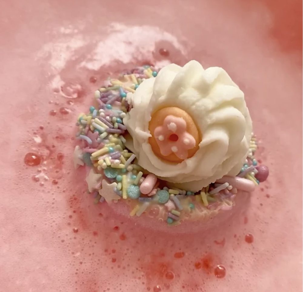 Sweet Like You Doughnut Bath Bomb, 160g - Bomb Cosmetics - Image 2