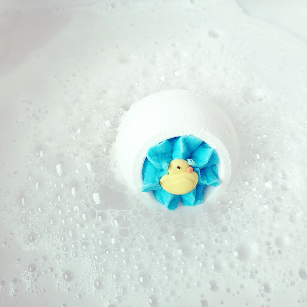 Ugly Duckling Bath Bomb, 160g - Bomb Cosmetics - Image 2