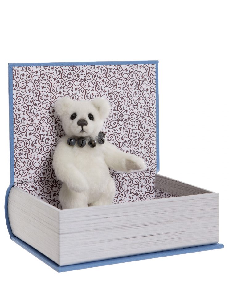 Study Buddy, 13 cm – Charlie Bears Plush Hug Book Bear CB191971A