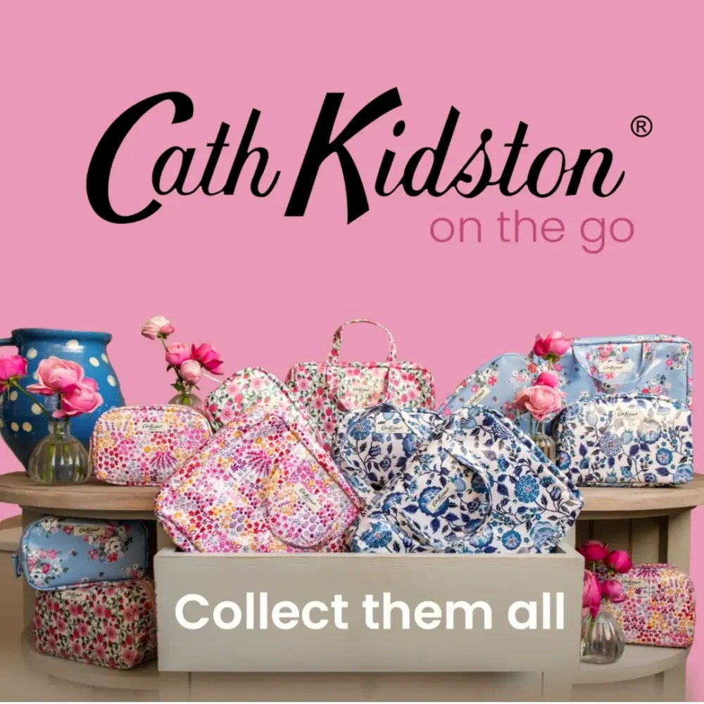Cath Kidston - Strawberry Two Part Wash Bag with Handles - Image 6