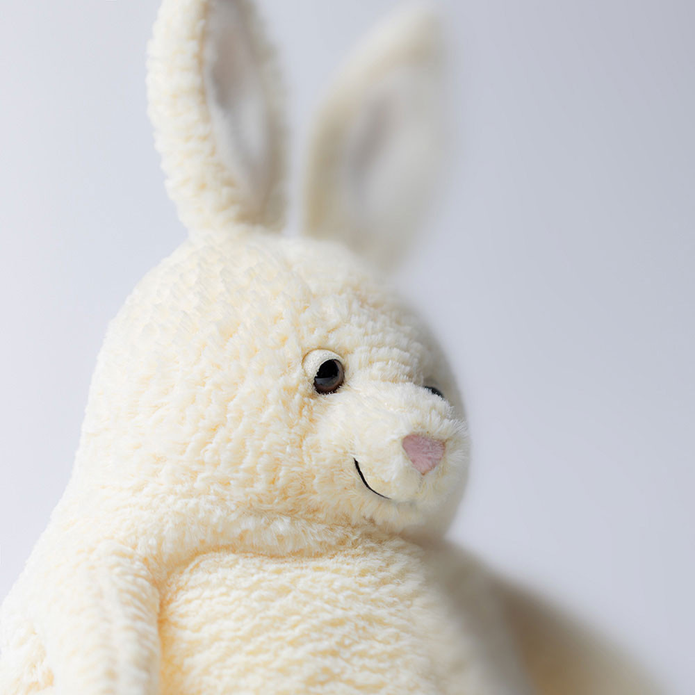Jellycat Amore Bunny - 26cm x 18cm x 13cm - Image 4