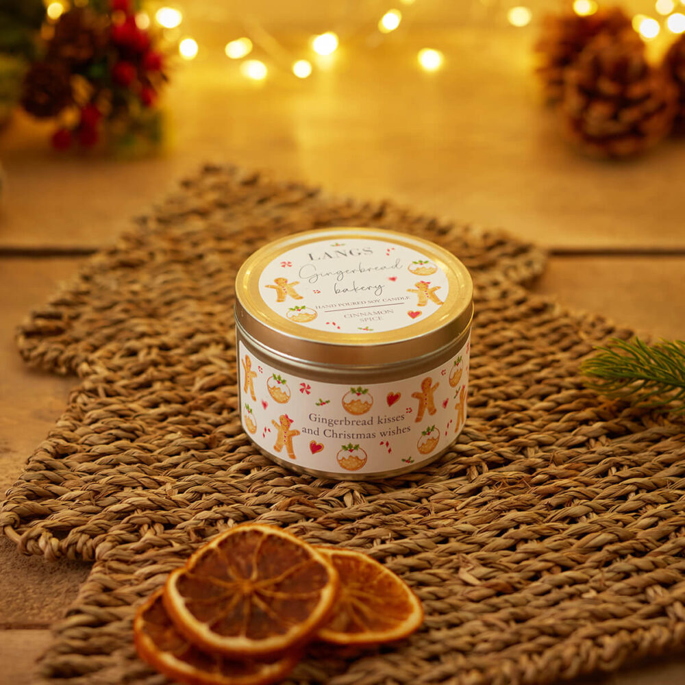 Cinnamon Spice Tinned Scented Candle - Gingerbread Bakery 'Gingerbread Kisses and Christmas wishes' - Image 2