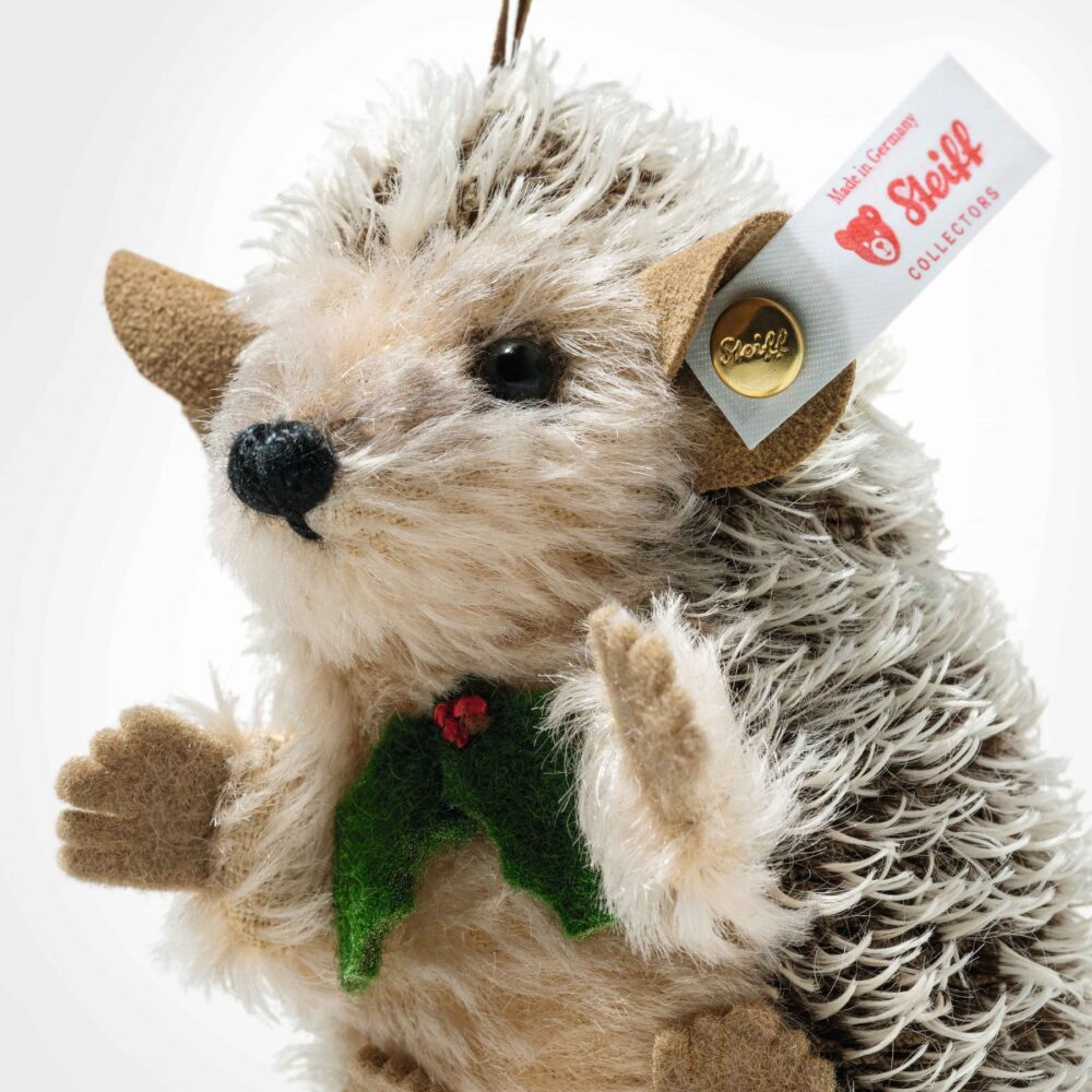 Steiff Sledding Hedgehog Ornament - Limited Edition EAN 684135 - Image 2