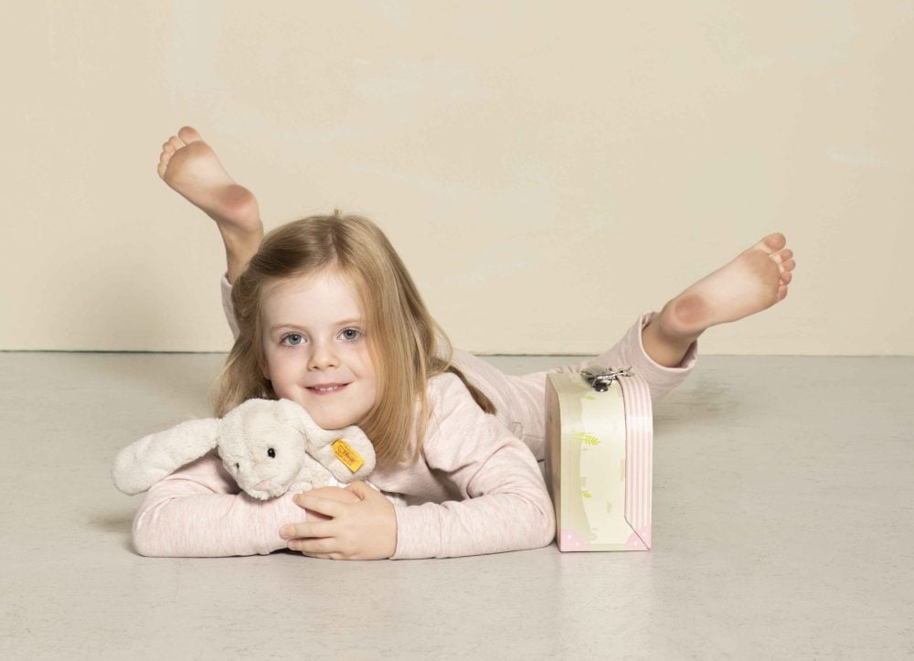 Steiff Soft Cuddly Friends Hoppie Rabbit in Suitcase - 080968 - Image 2