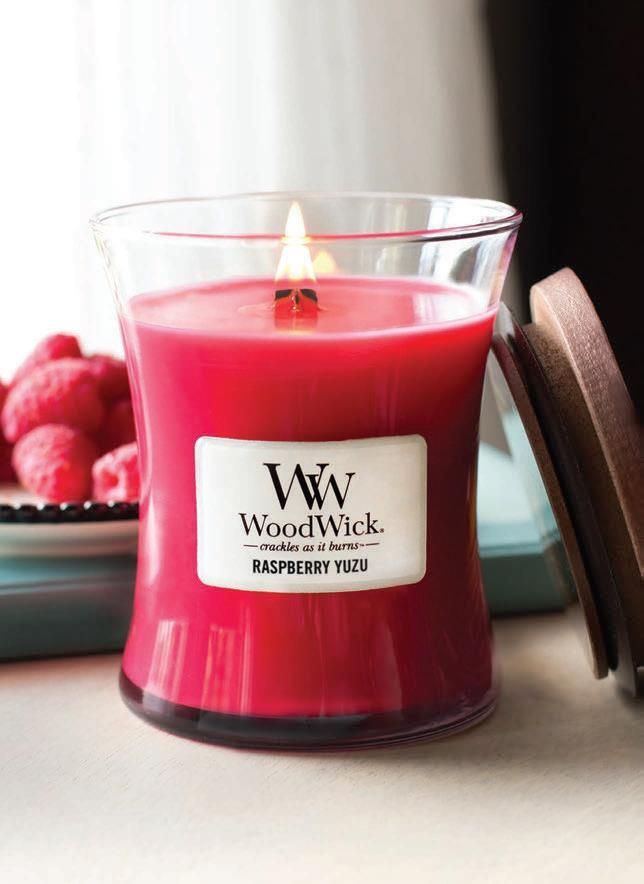 WoodWick Raspberry Yuzu Medium Hourglass Candle, 275g - Image 2