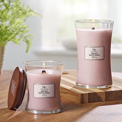 WoodWick Wild Violet Large Hourglass Candle, 604g - Image 2