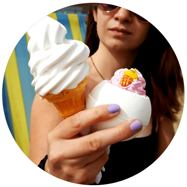 Ice Cream Queen Bath Bomb, 160g - Bomb Cosmetics - Image 3