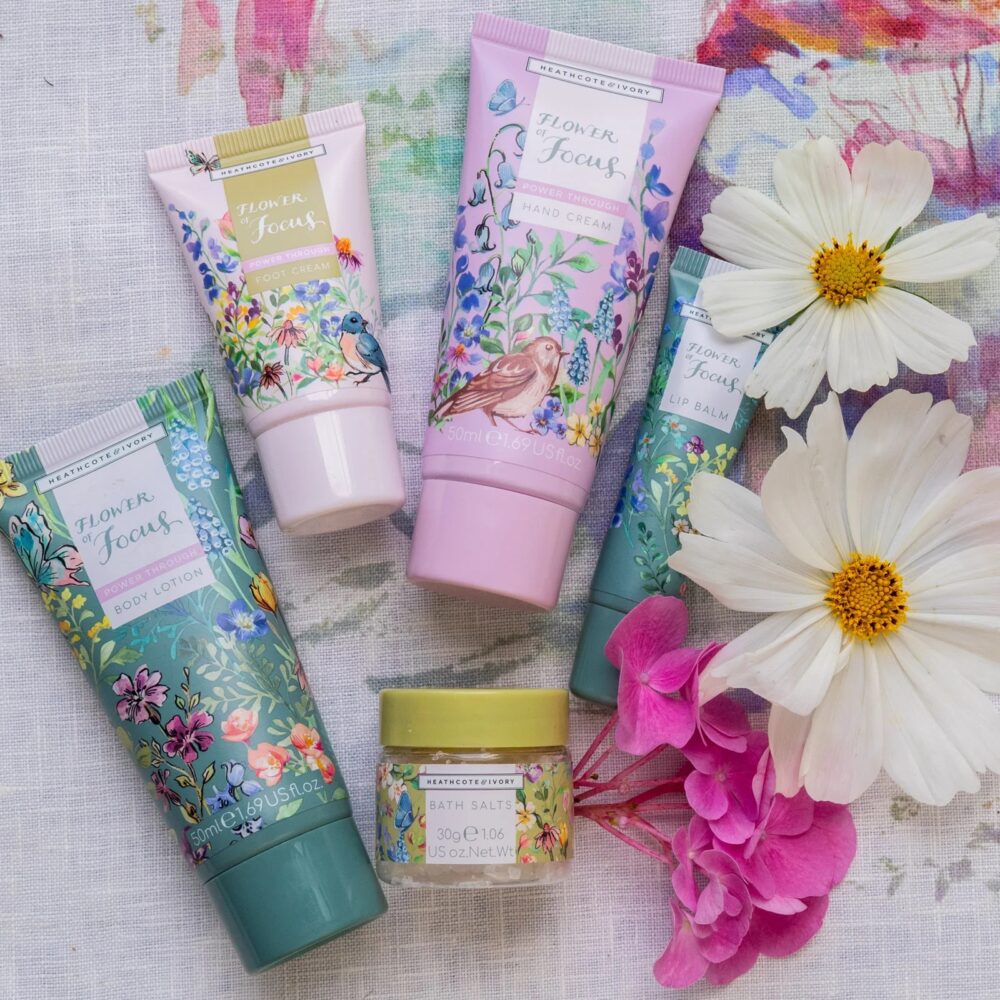 Flower of Focus Power Through Top to Toe Kit Gift Set - Heathcote and Ivory - Image 3