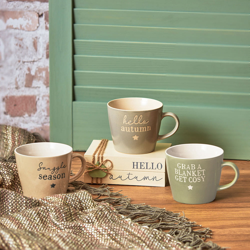 'Grab a Blanket and Get Cosy' Green Mug - Image 2