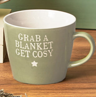 'Grab a Blanket and Get Cosy' Green Mug
