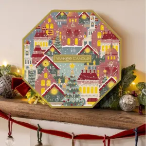 Yankee Candle Wreath Advent Calendar - Christmas Village